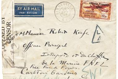 Courrier par avion du commandant des FNFL au Gabon pour un officier du quartier général des FNFL à Londres, posté de Libreville le 25 juillet 1942, cachet "Contrôle postal Afrique équatoriale française Commission C" de Libreville, transit à Lagos le 28 juillet, bande et marques de censure du Nigeria.